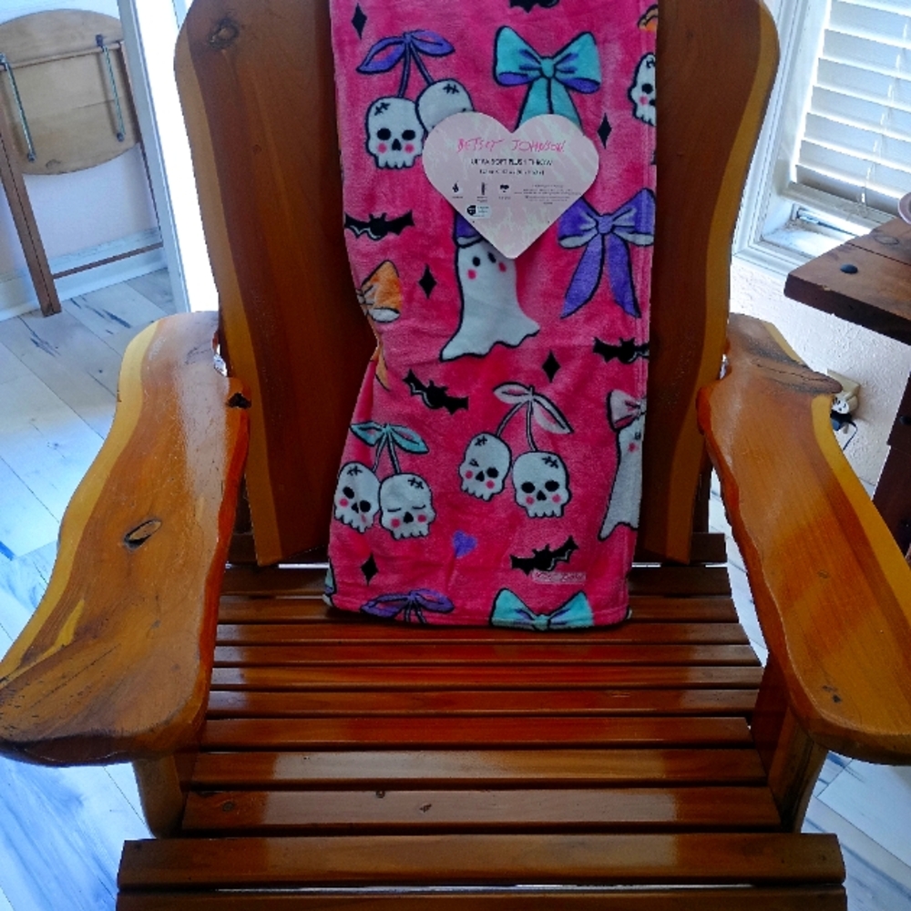 Betsey Johnson Pink Plush Throw with Ghosts and Bows